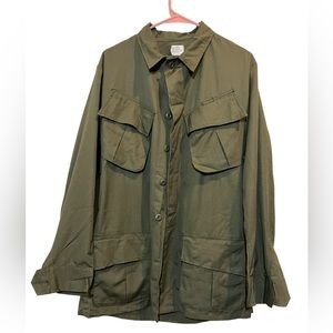 VINTAGE! 68’ Vietnam US Army 8405-935-4705 Slant Pocket Ripstop Poplin Coat - SM